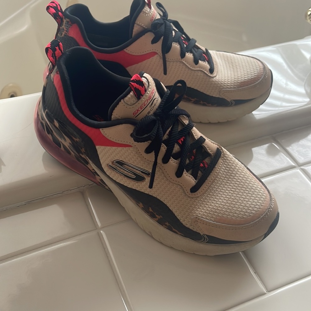 Womens Skechers shoes
